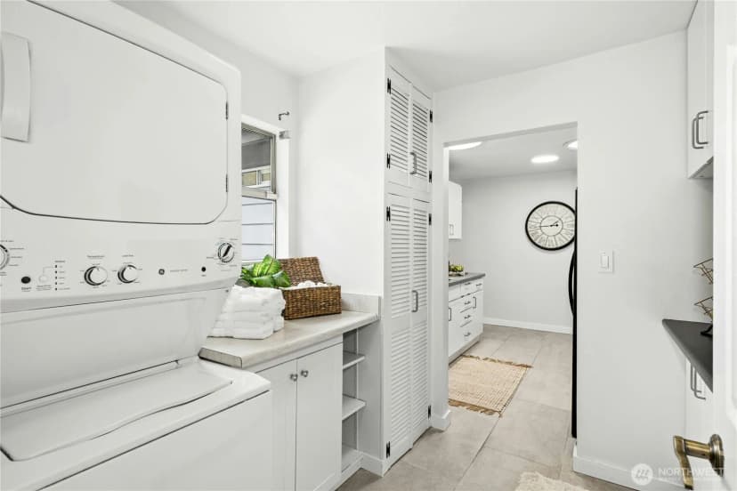 Property photo for 1572 Ne 170th Street, Shoreline photo 29