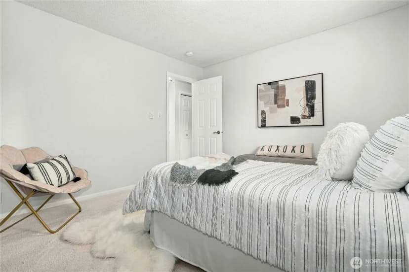 Property photo for 1572 Ne 170th Street, Shoreline photo 18