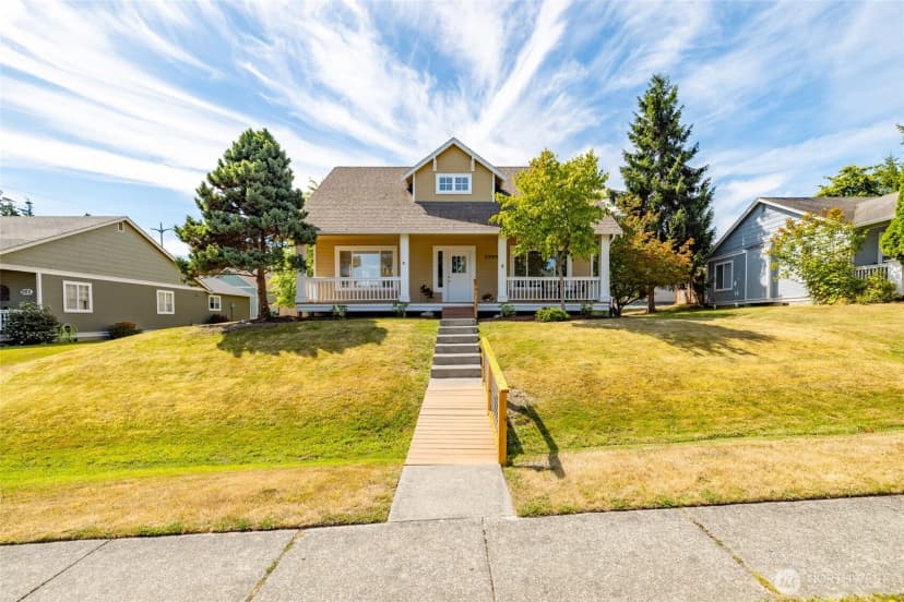 Property photo for 2209 24th Street, Anacortes photo 4