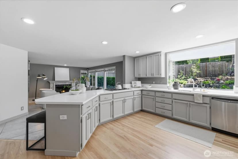 Property photo for 15215 92nd Place Ne, Bothell photo 10