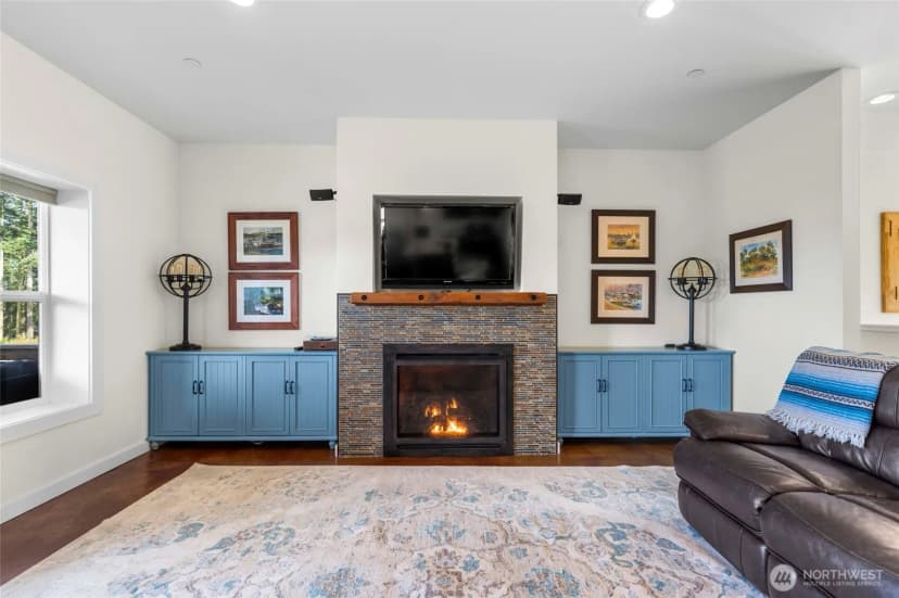 Property photo for 1325 Great Horned Owl Lane, Oak Harbor photo 9