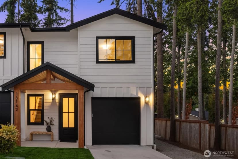 Property photo for 13742 Ne 101st Street, Kirkland