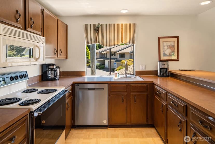 Property photo for 11515 105th Place Ne #n-53, Kirkland photo 34