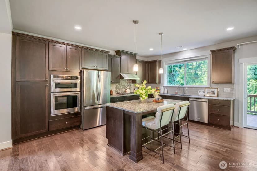 Property photo for 24356 Ne 15th Way, Sammamish photo 7