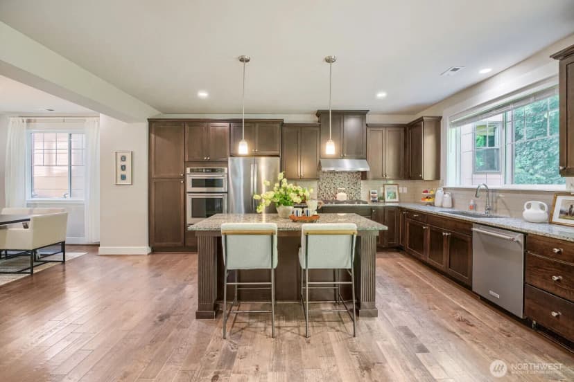 Property photo for 24356 Ne 15th Way, Sammamish photo 9