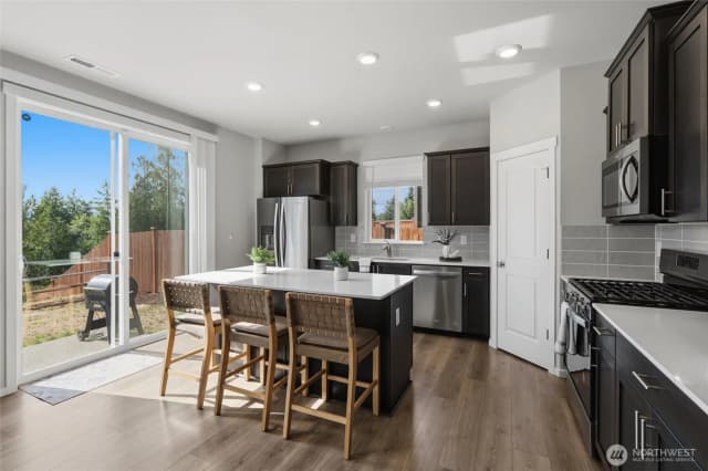 Property photo for 1685 Ne Halden Glen Drive, Poulsbo photo 4