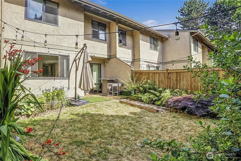 Property photo for 10011 Ne 138th Place #a5, Kirkland photo 17