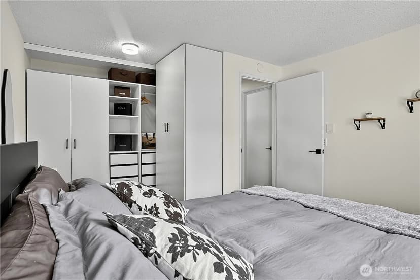 Property photo for 10011 Ne 138th Place #a5, Kirkland photo 13
