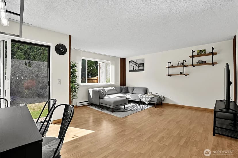 Property photo for 10011 Ne 138th Place #a5, Kirkland photo 4