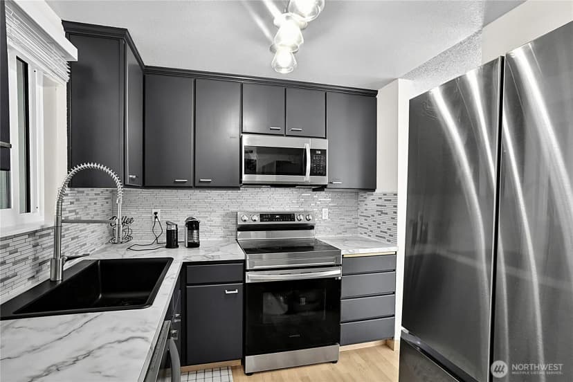 Property photo for 10011 Ne 138th Place #a5, Kirkland photo 3
