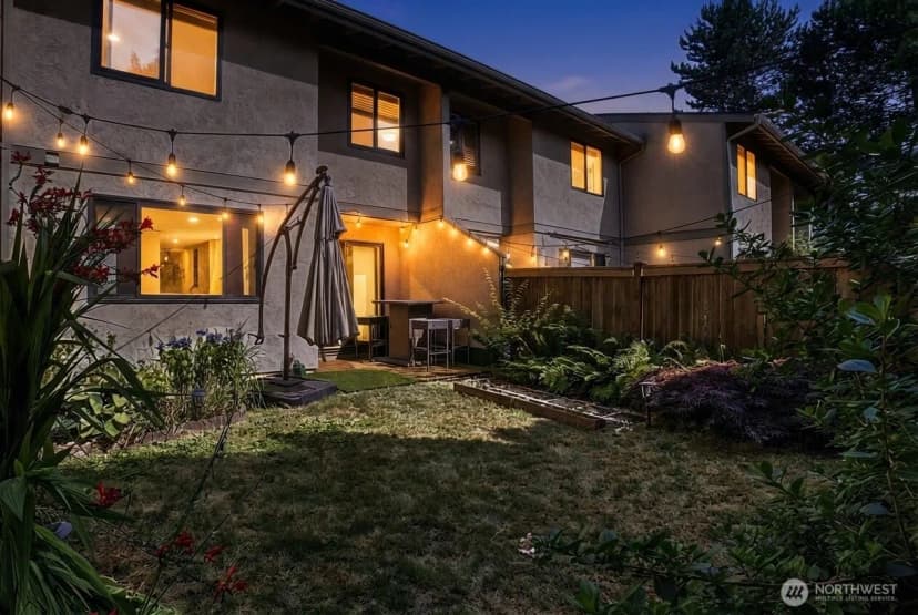 Property photo for 10011 Ne 138th Place #a5, Kirkland photo 25