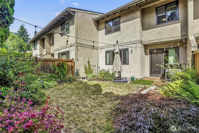 Property photo for 10011 Ne 138th Place #a5, Kirkland photo 18
