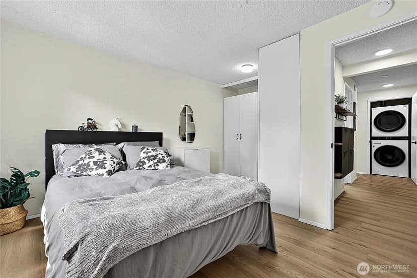 Property photo for 10011 Ne 138th Place #a5, Kirkland photo 12