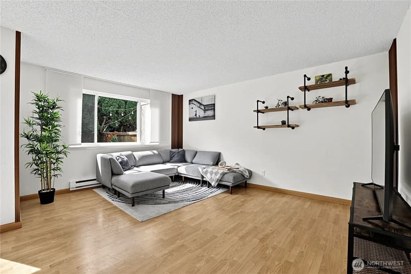 Property photo for 10011 Ne 138th Place #a5, Kirkland photo 5