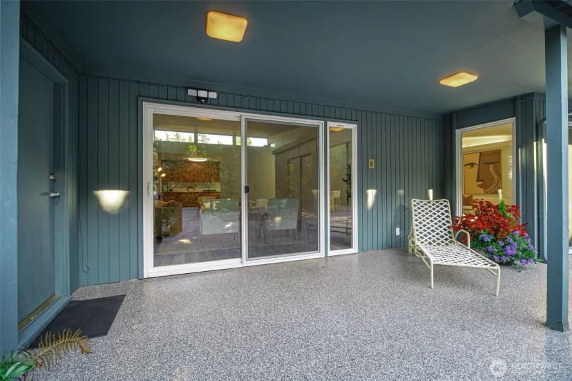 Property photo for 15805 64th Avenue Ne, Kenmore photo 31