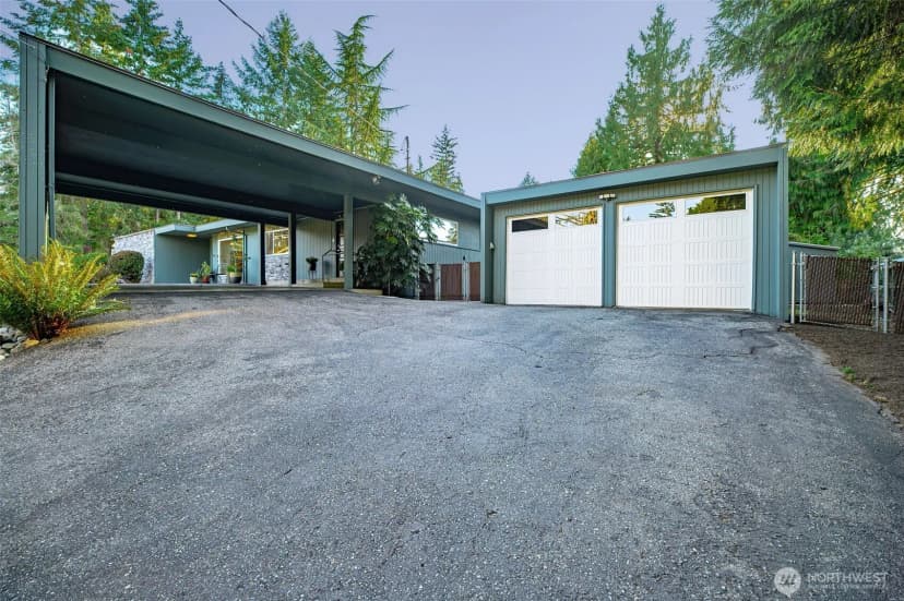 Property photo for 15805 64th Avenue Ne, Kenmore photo 39