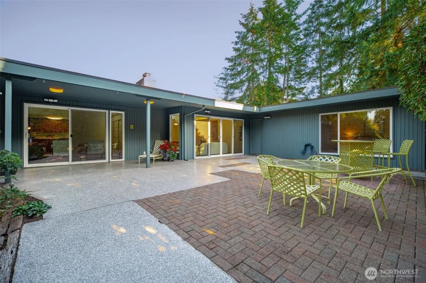 Property photo for 15805 64th Avenue Ne, Kenmore photo 32