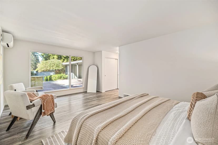 Property photo for 15805 64th Avenue Ne, Kenmore photo 20