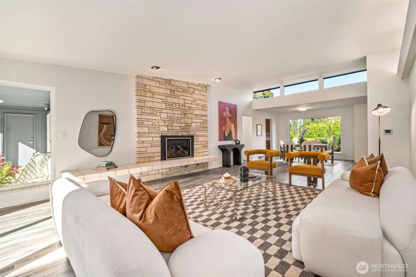Property photo for 15805 64th Avenue Ne, Kenmore photo 11