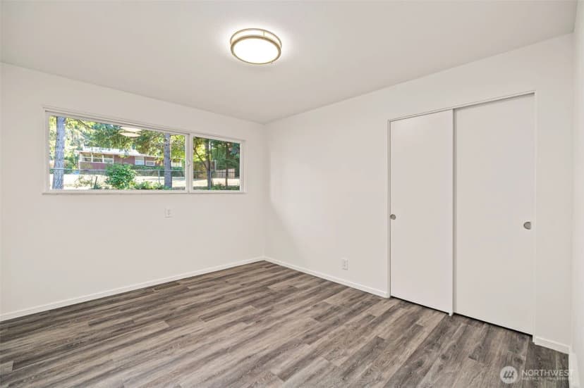 Property photo for 15805 64th Avenue Ne, Kenmore photo 23