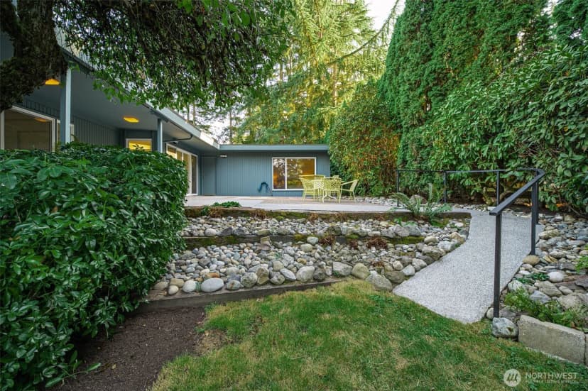 Property photo for 15805 64th Avenue Ne, Kenmore photo 34