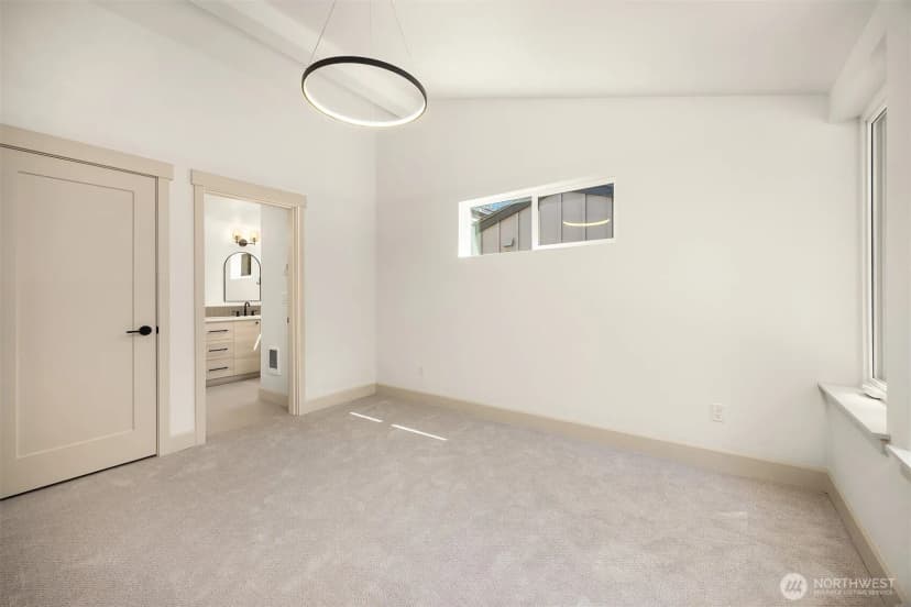 Property photo for 1257 Ne 100th Street, Seattle photo 13