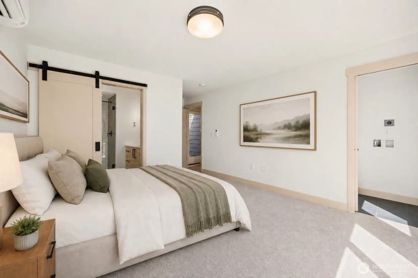 Property photo for 1255 Ne 100th Street, Seattle photo 12