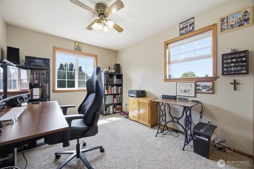 Property photo for 913 N Pine Court, Lynden photo 28