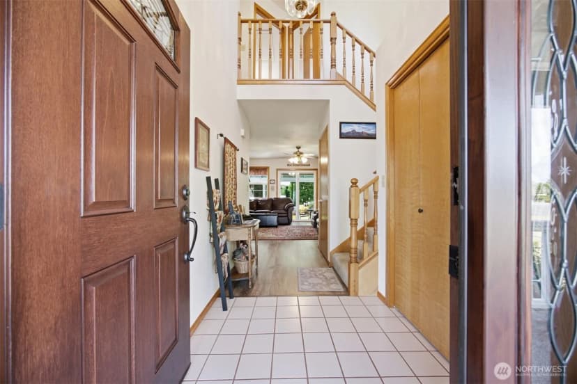 Property photo for 913 N Pine Court, Lynden photo 9