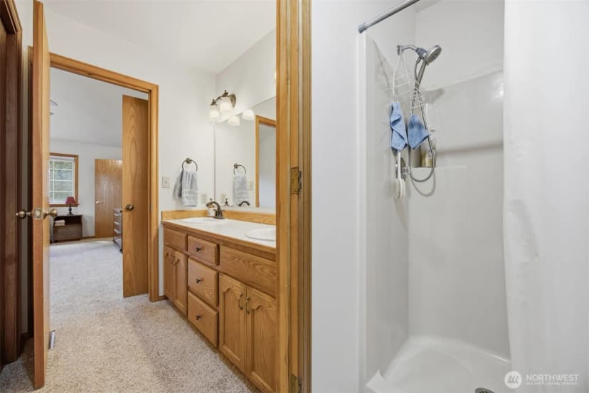 Property photo for 913 N Pine Court, Lynden photo 27