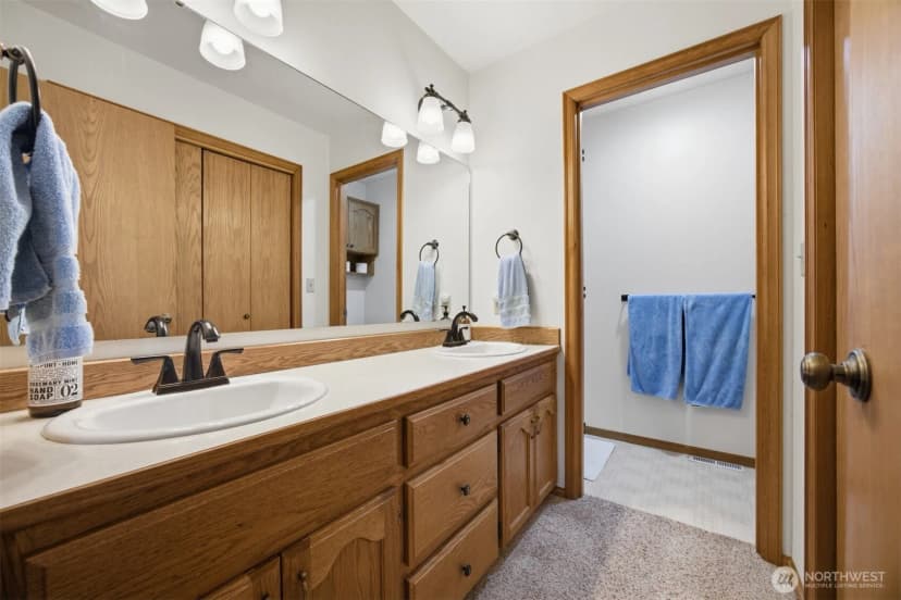 Property photo for 913 N Pine Court, Lynden photo 26