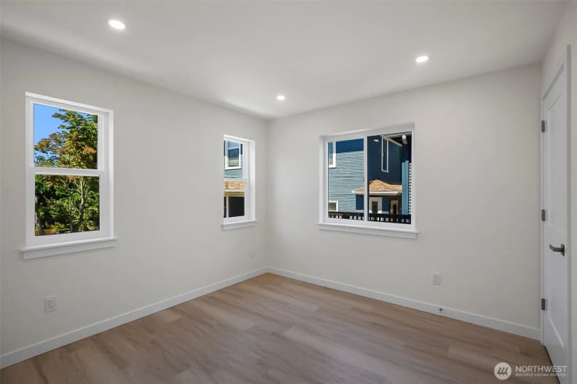 Property photo for 2623 Grand Ave #c, Everett photo 13