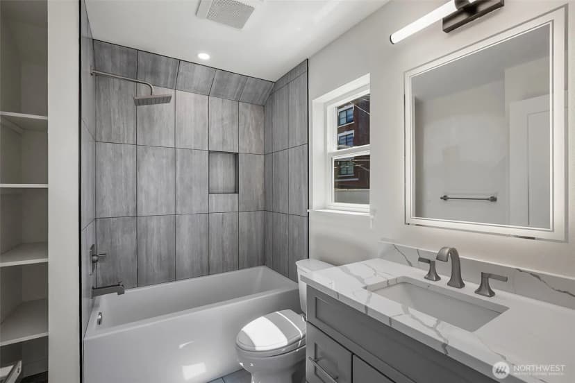 Property photo for 2623 Grand Ave #c, Everett photo 23