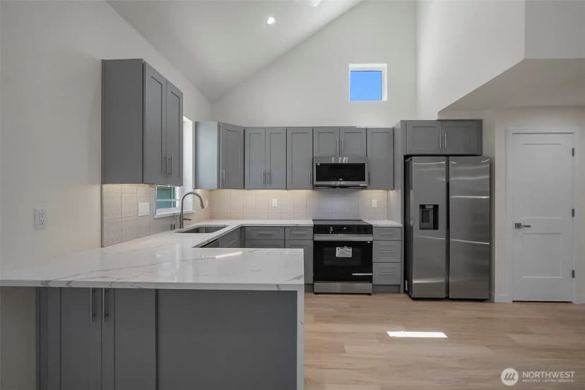 Property photo for 2623 Grand Ave #c, Everett photo 3