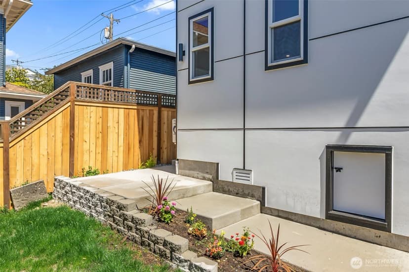 Property photo for 2623 Grand Ave #c, Everett photo 35