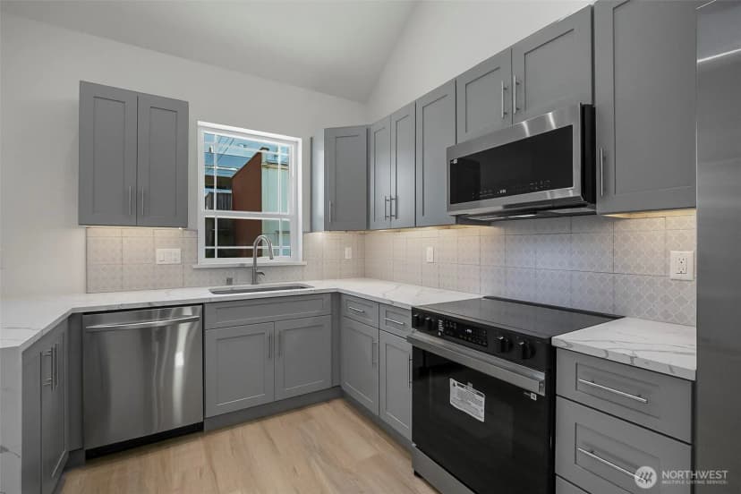 Property photo for 2623 Grand Ave #c, Everett photo 7
