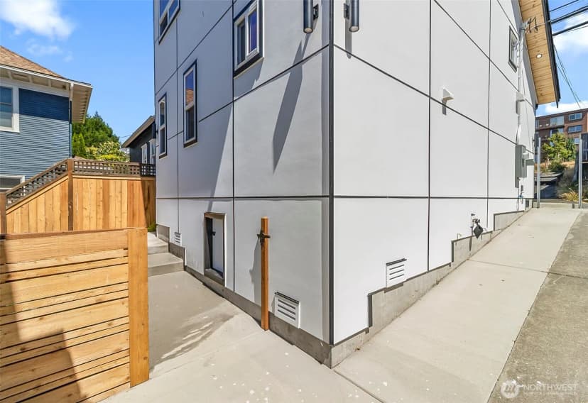 Property photo for 2623 Grand Ave #c, Everett photo 33