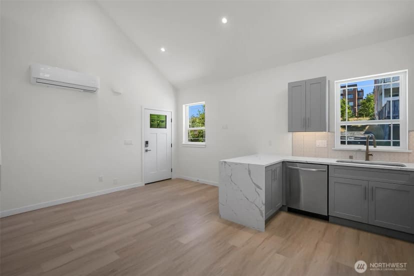 Property photo for 2623 Grand Ave #c, Everett photo 9