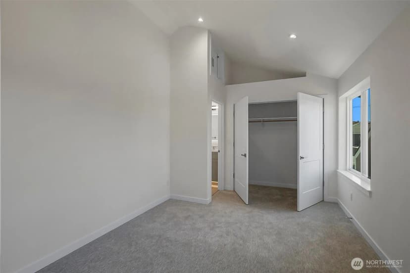 Property photo for 2623 Grand Ave #c, Everett photo 24