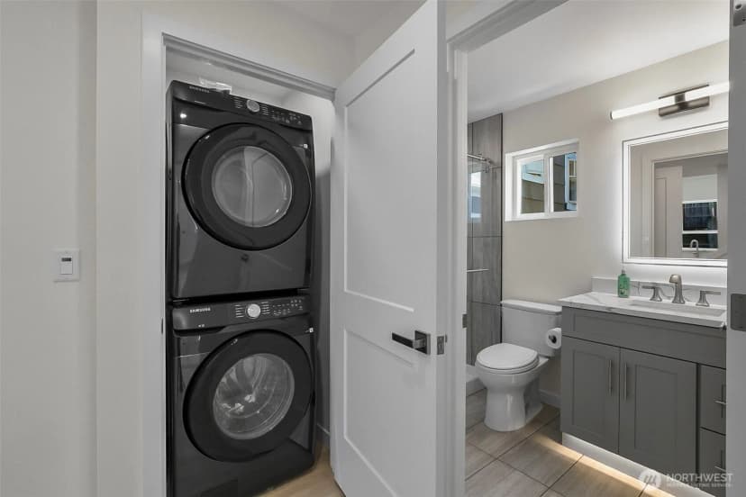 Property photo for 2623 Grand Ave #c, Everett photo 11