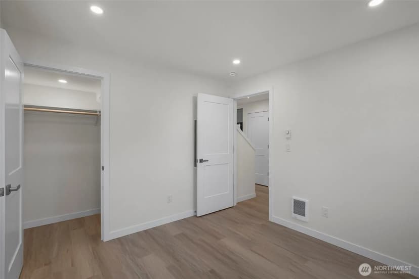 Property photo for 2623 Grand Ave #c, Everett photo 15