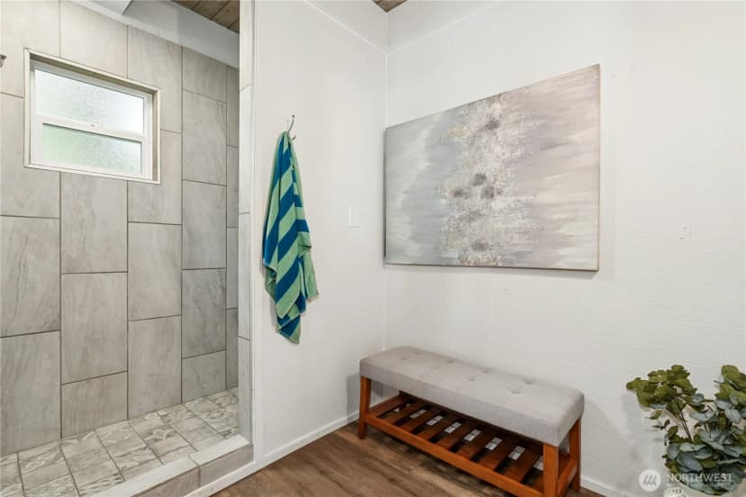 Property photo for 18411 40th Place Ne, Lake Forest Park photo 30