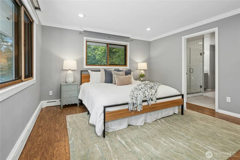 Property photo for 18411 40th Place Ne, Lake Forest Park photo 11
