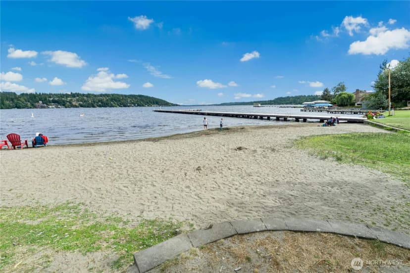 Property photo for 18411 40th Place Ne, Lake Forest Park photo 36