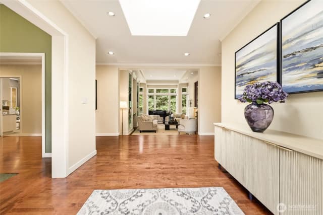 Property photo for 16102 Se Cougar Mountain Way, Bellevue photo 3