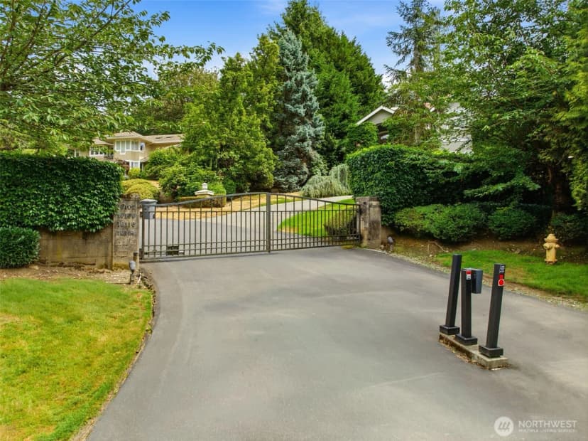 Property photo for 16102 Se Cougar Mountain Way, Bellevue photo 32