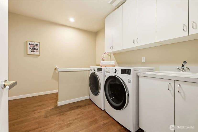 Property photo for 16102 Se Cougar Mountain Way, Bellevue photo 28