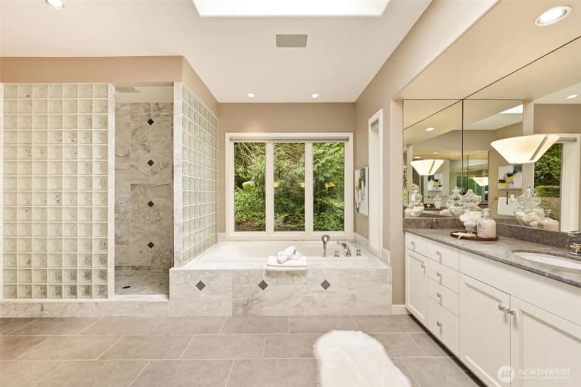 Property photo for 16102 Se Cougar Mountain Way, Bellevue photo 16