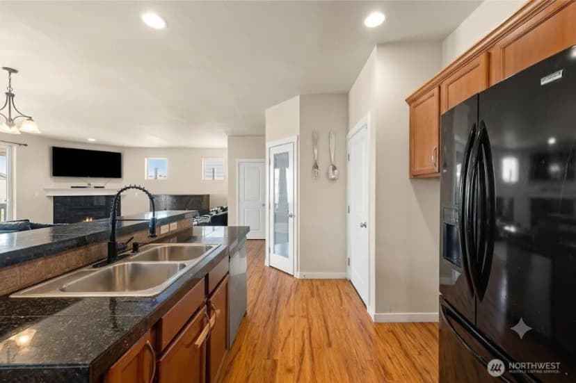 Property photo for 1905 198th Street E, Spanaway photo 8