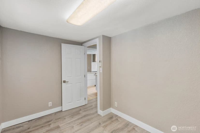 Property photo for 15507 56th Avenue W, Edmonds photo 15